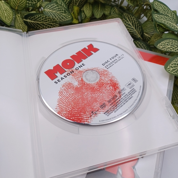 Monk Season One DVD Set - Picture 5 of 9